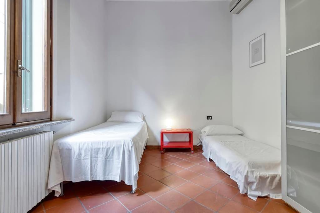 Fine Arts Apartment - Tv 40' Hd Netflix Prime Dazn Bologna Exterior photo